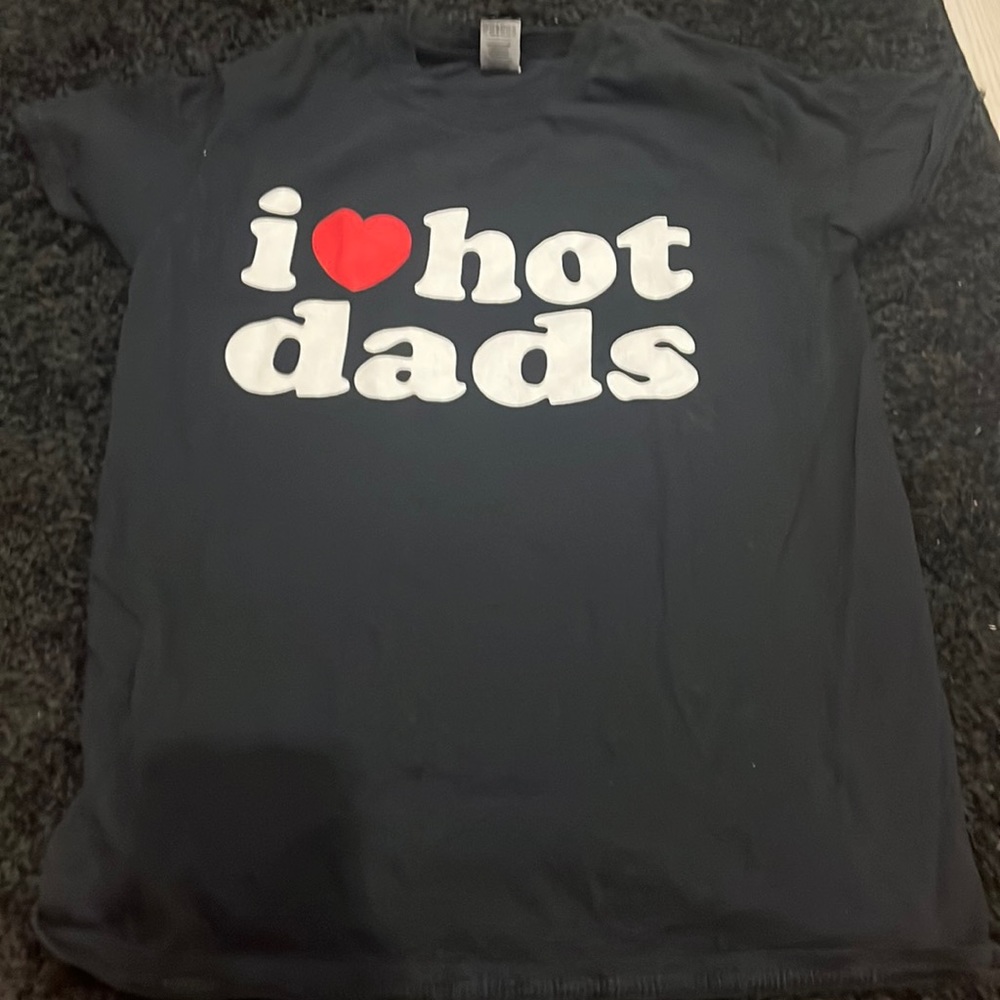 Tee small